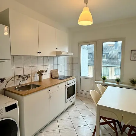 Apartment Ueber Den Daechern Von Düsseldorf